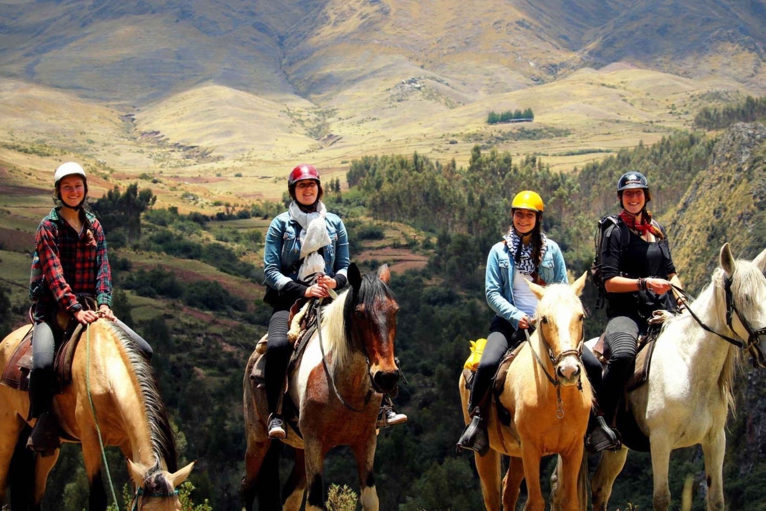 cusco-temple-of-the-moon-devils-balcony-horseback-ride-828660-min